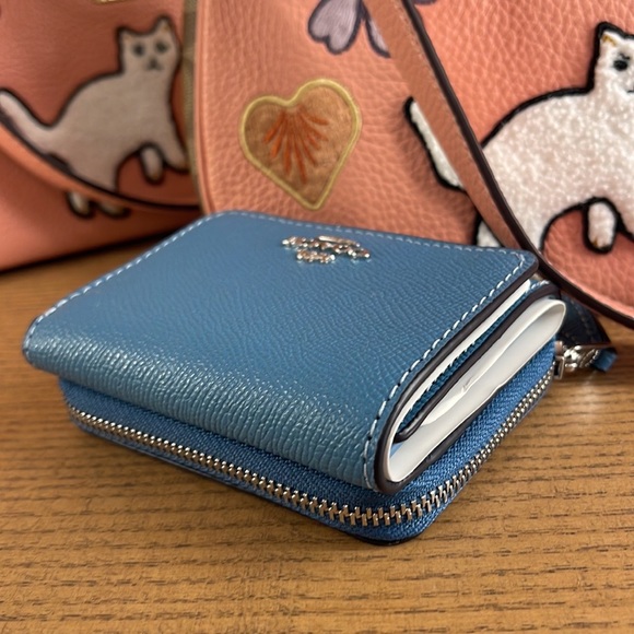 Coach Small Trifold Wallet
SV/Pacific Blue - Picture 13 of 16